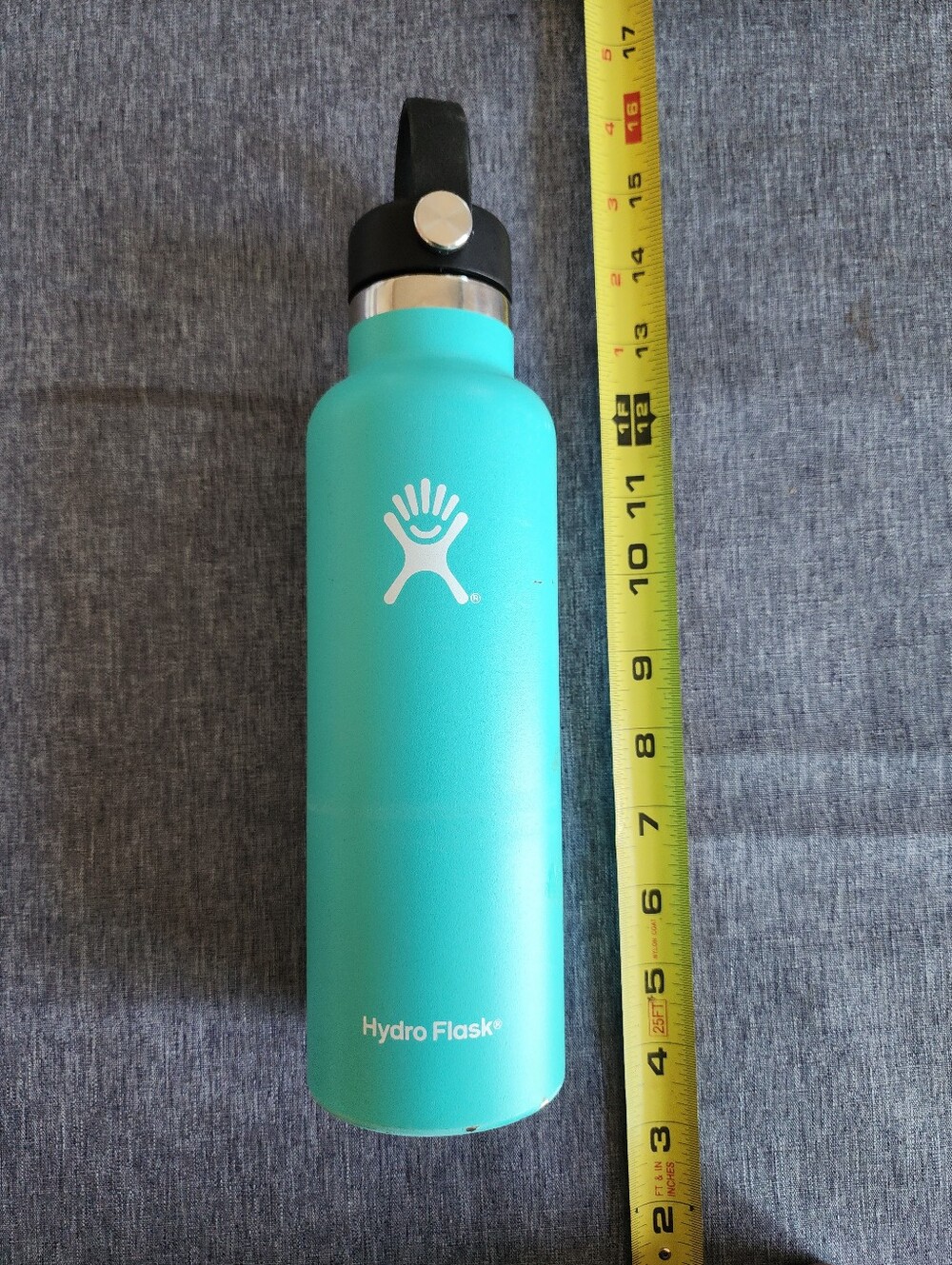 Hydro Flask Insulated Stainless Steel Water Bottle 21oz  - Turquoise. Pre Owned